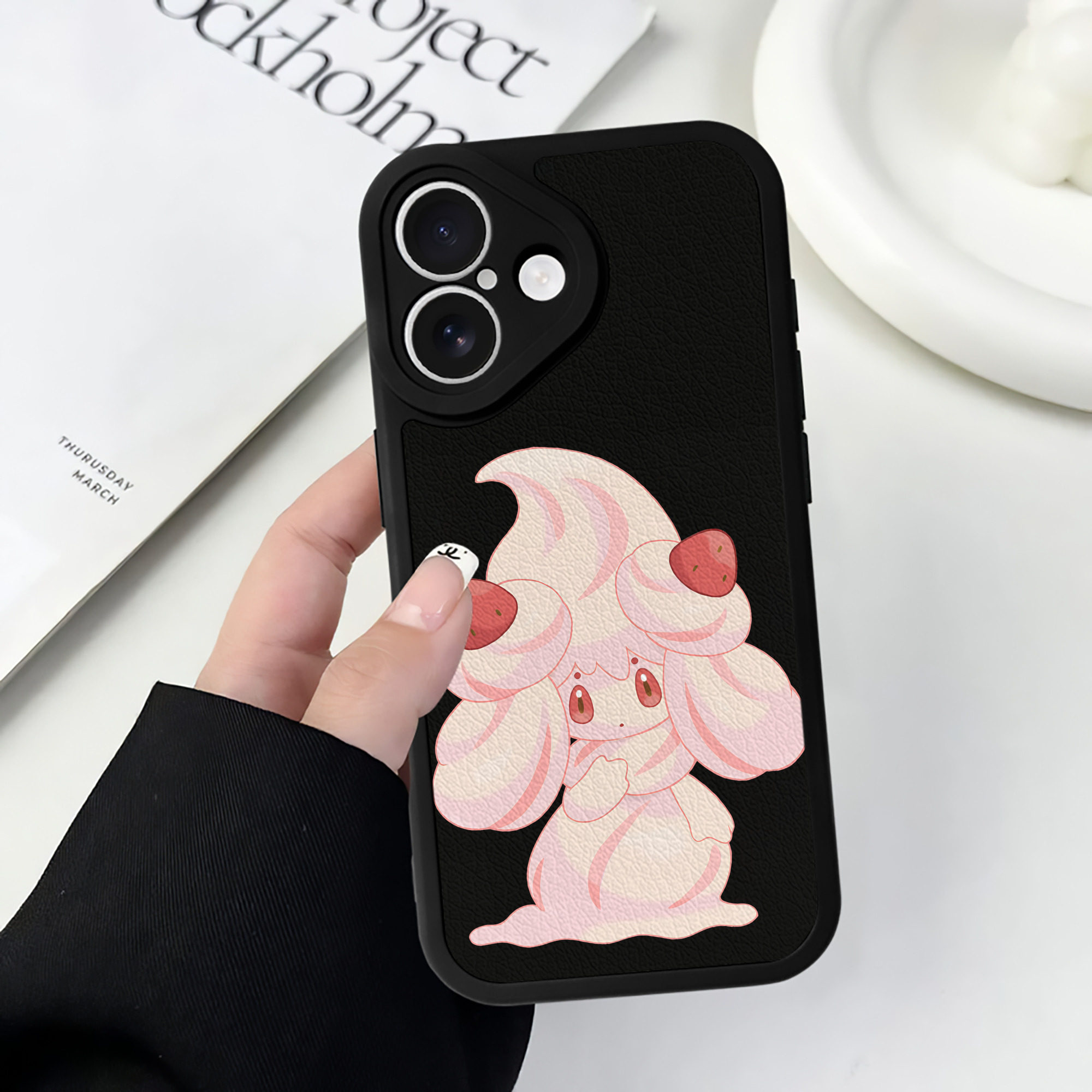 （画像用） ポケットモンスター Pokémon 【iPhone 16シリーズ対応】シリコンスマホケース（レザー調） 材質：シリコン